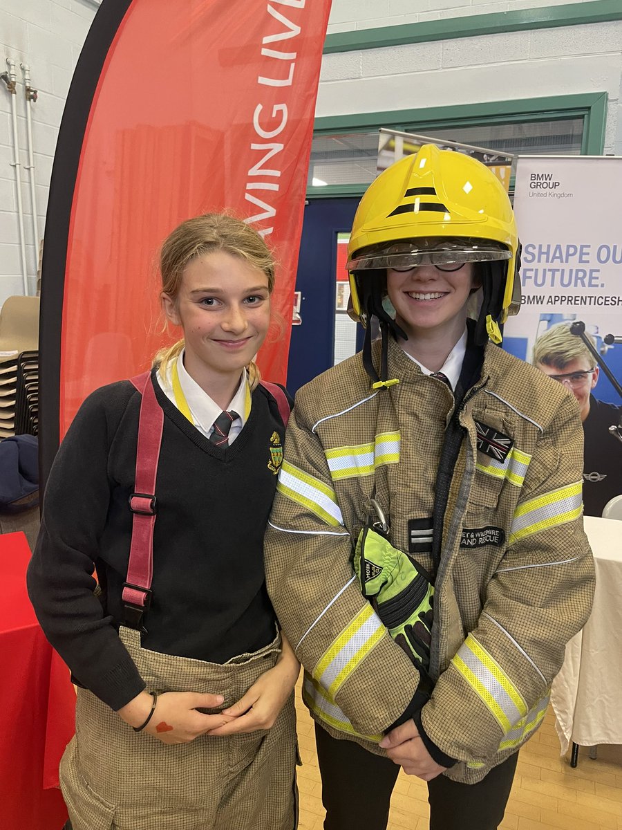 Two members of 9Co1 competing in the Swindon Schools Rugby Festival today with @RWBAPEDept 💛🏉 and the rest of us looking at future careers on our second @RWBA_S4L day this year! We particularly enjoyed @DWFireRescue 🧯🔥🚒💛