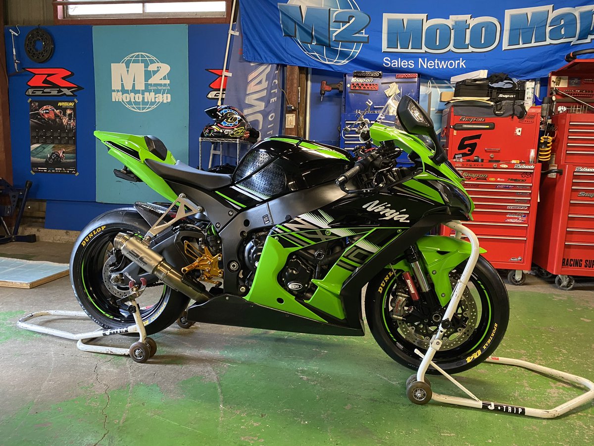 nashijirur1000r's tweet photo. 拡散希望
23日夜〜24日昼間くらいに友だちのバイクが盗まれました。
場所は千葉市若葉区
ウイングがついたりリアフェンダーにステッカー、SCマフラー、R&amp;Gのカバーなどカスタムしてあります。
心当たりある方、見かけたりしたら些細なことでいいのでご連絡下さい。
よろしくお願いします。 https://t.co/D2tytn63gh