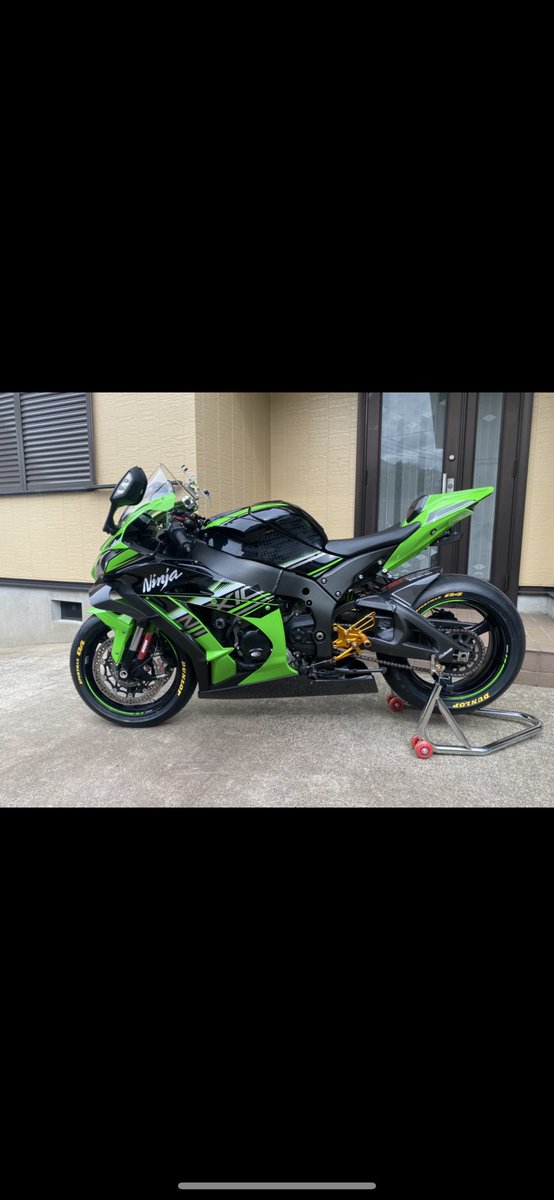 nashijirur1000r's tweet photo. 拡散希望
23日夜〜24日昼間くらいに友だちのバイクが盗まれました。
場所は千葉市若葉区
ウイングがついたりリアフェンダーにステッカー、SCマフラー、R&amp;Gのカバーなどカスタムしてあります。
心当たりある方、見かけたりしたら些細なことでいいのでご連絡下さい。
よろしくお願いします。 https://t.co/D2tytn63gh