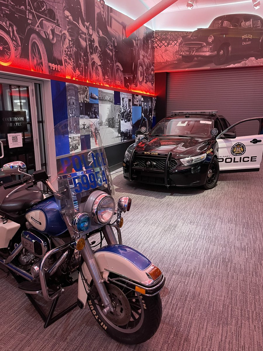 MrZacClass's tweet photo. Another amazing day spent at @YouthLinkYYC. @MrZacClass had fun, investigated crime, and tackled some hard social topics. https://t.co/jOZZ7RQhet