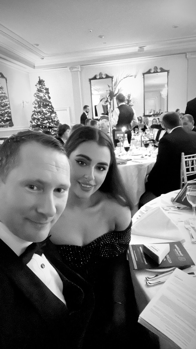Christmas season beginning 😊 fingers crossed for everyone here tonight 🤞🏽 #kildarebizawards #countykildarechamber #greengeneration