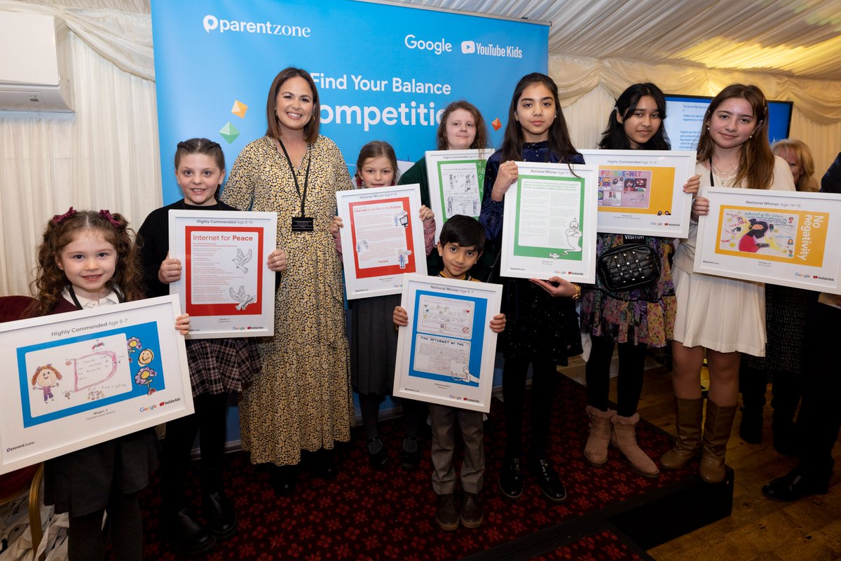 AD | I awarded the winners of a national art and writing comp for kids across the UK. It’s run by @Google and @TheParentsZone, who provide free digital safety tools for parents. The winner's entries depicting the ‘Internet of the Future’ are displayed in Parliament - how fab!