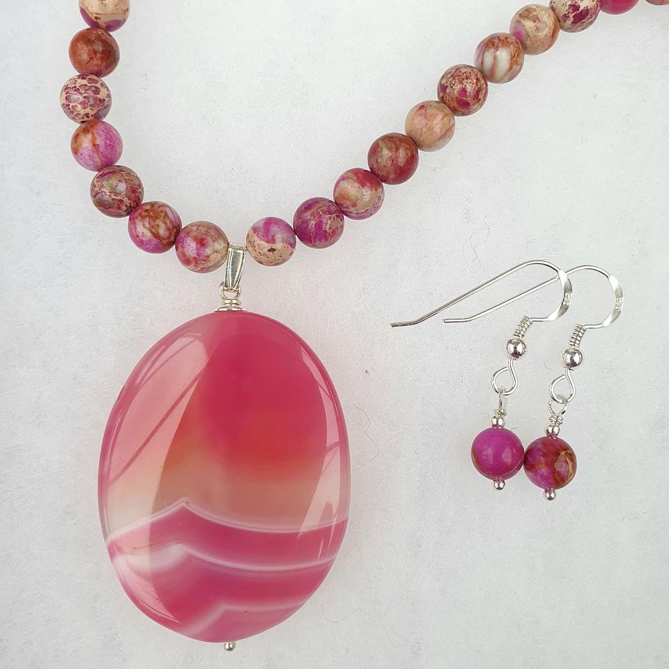 LnSDesigners's tweet image. Joining us for both our #Christmas markets is @UnityJewellery with their beaded beauties!
#Leytonstonechristmasmarket is TOMORROW Sat 26/11, 11am-3.30pm at @stjohnsleytonstone #E11.
#Fellowshipsquare Xmas market is Sat 3rd Dec 3-8pm in #Walthamstow.
#xmas #gifts #jewellery