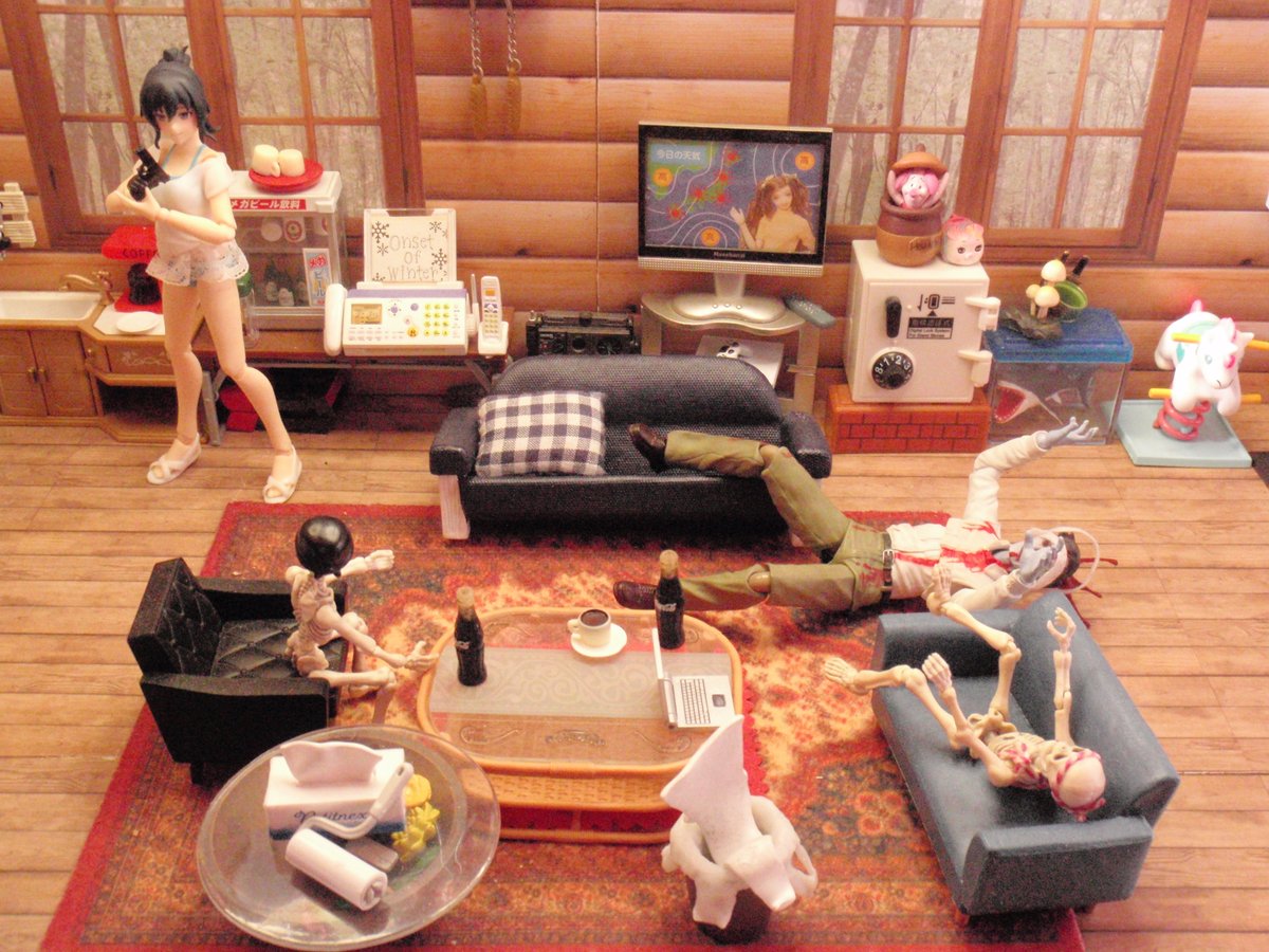 BerukuG's tweet photo. (^▽^)/…忘れてたぁ②…(⌒∇⌒)
ゾ）ウぅ…(-_-)...ヽ（ﾟ皿ﾟ)ヽ ｵｰ!!
マ）バキューン…(^_-)-☆
(*´Д｀)打っちゃったぁ…(ﾟдﾟ)！
マ）ゾンビ…若い子好きでしょ
銃持ってたのかぁ…(;ﾟДﾟ)…
(⌒▽⌒)アハハ!
#ポーズスケルトン #poseskeleton #figuma https://t.co/aETmxlZ4c3