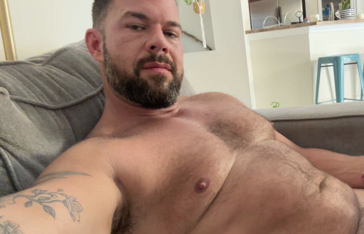 thickdaddy_007's tweet photo. Happy Thanksgiving! 
#dadbod #onlyfanspromo https://t.co/vKFVQYzRwt