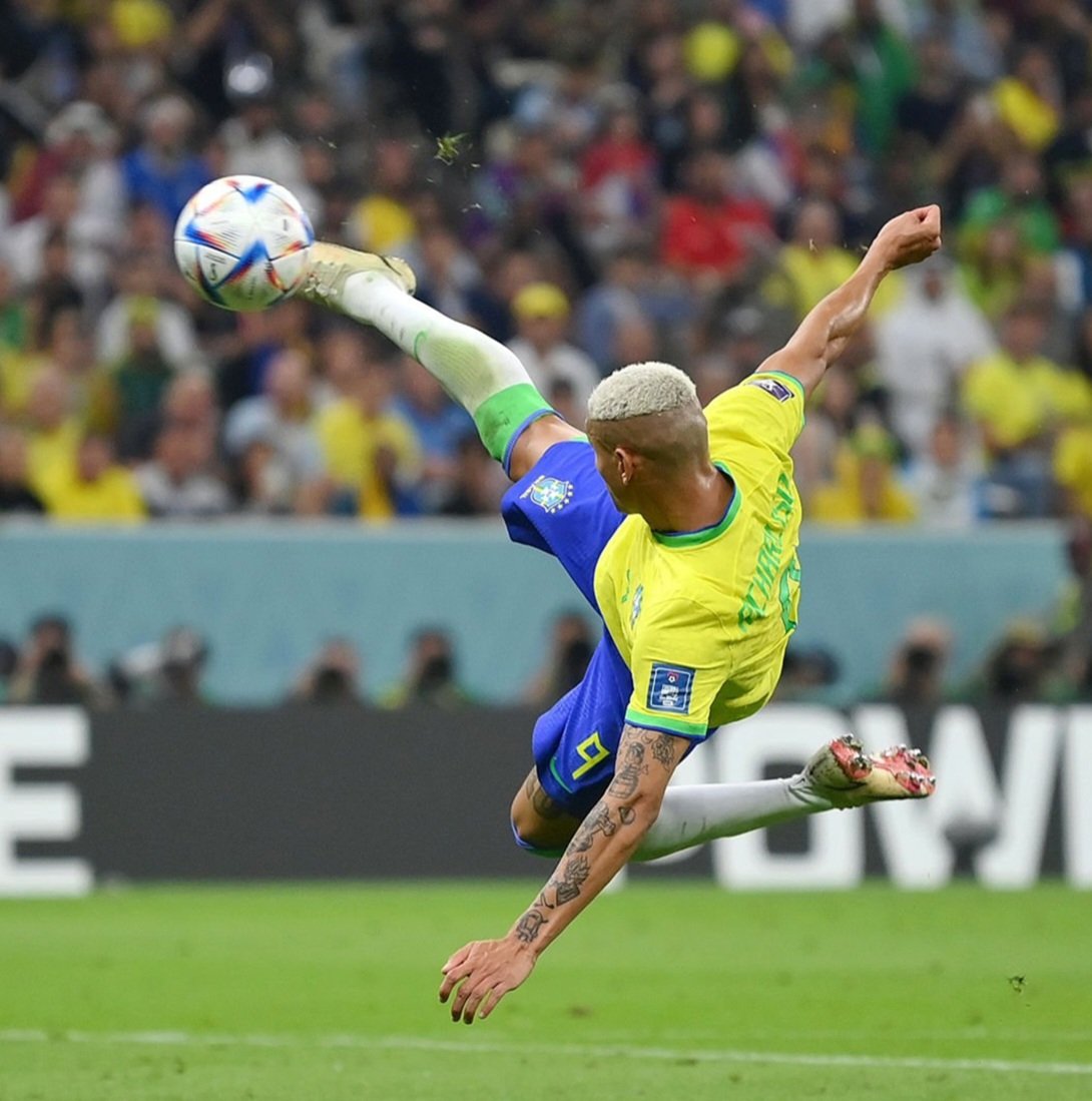 AlvaroDuran35's tweet photo. Brasil le ganó a Serbia con doblete de Richarlison
El atacante del Tottenham hotspur tuvo 2 chances y en las 2 oportunidades la mando a guardar para darle el triunfo a su país. 2 a 0 venció la Canarinha. https://t.co/QgSQoZDgYZ
