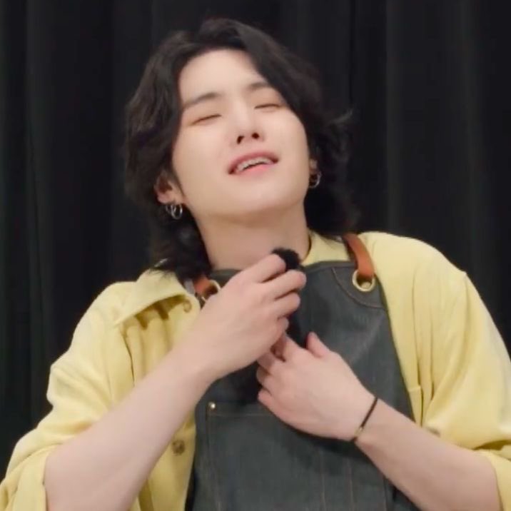 hourly yoongi tweet media