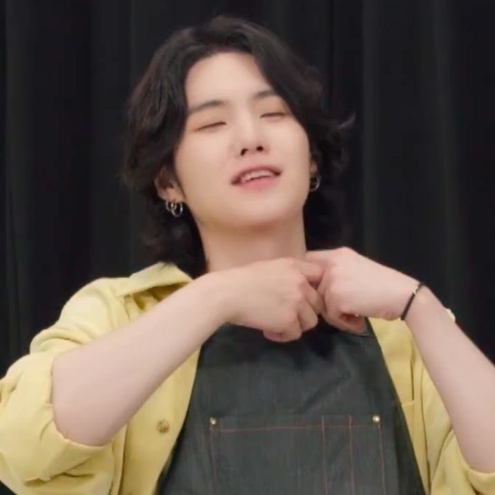 hourly yoongi tweet media