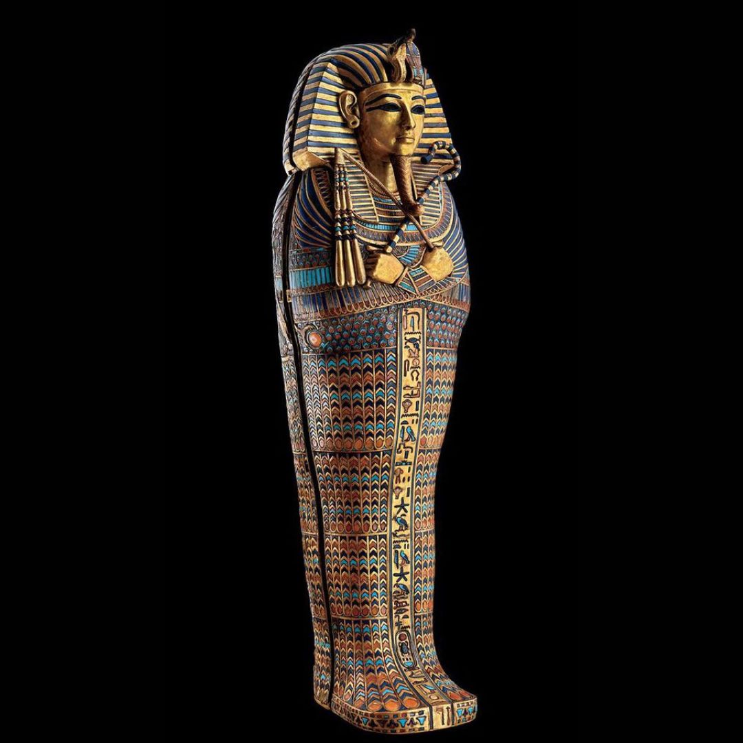 ¡Bienvenidos al último hilo del mes de #EgiptologíaMBG!
De nuevo, el hilo de esta semana se va a centrar en #Tutankamon, pero esta vez será en su famoso ajuar funerario, destacando 10 piezas que a mí me resultan interesantes.
¿Me acompañas?
Dentro hilo.