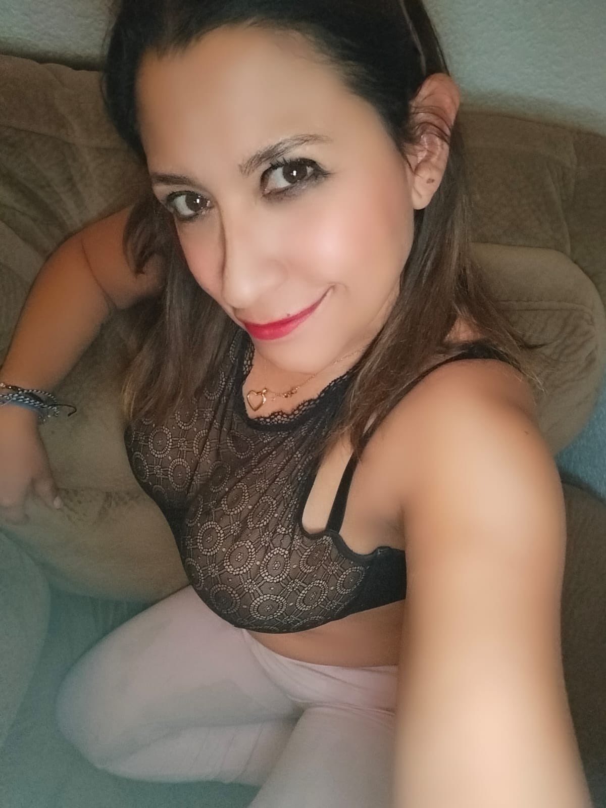 Linda Durbesson: From Zero To Onlyfans Hero? - z0gqa6y