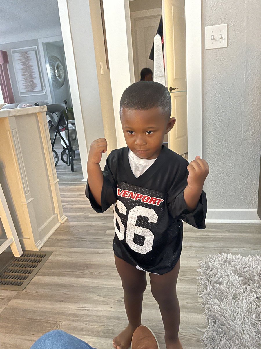 SparkyMcEwen1's tweet photo. Class of 2038! #EarlyCommit #HappyThanksgiving https://t.co/fx7HL1qiDF