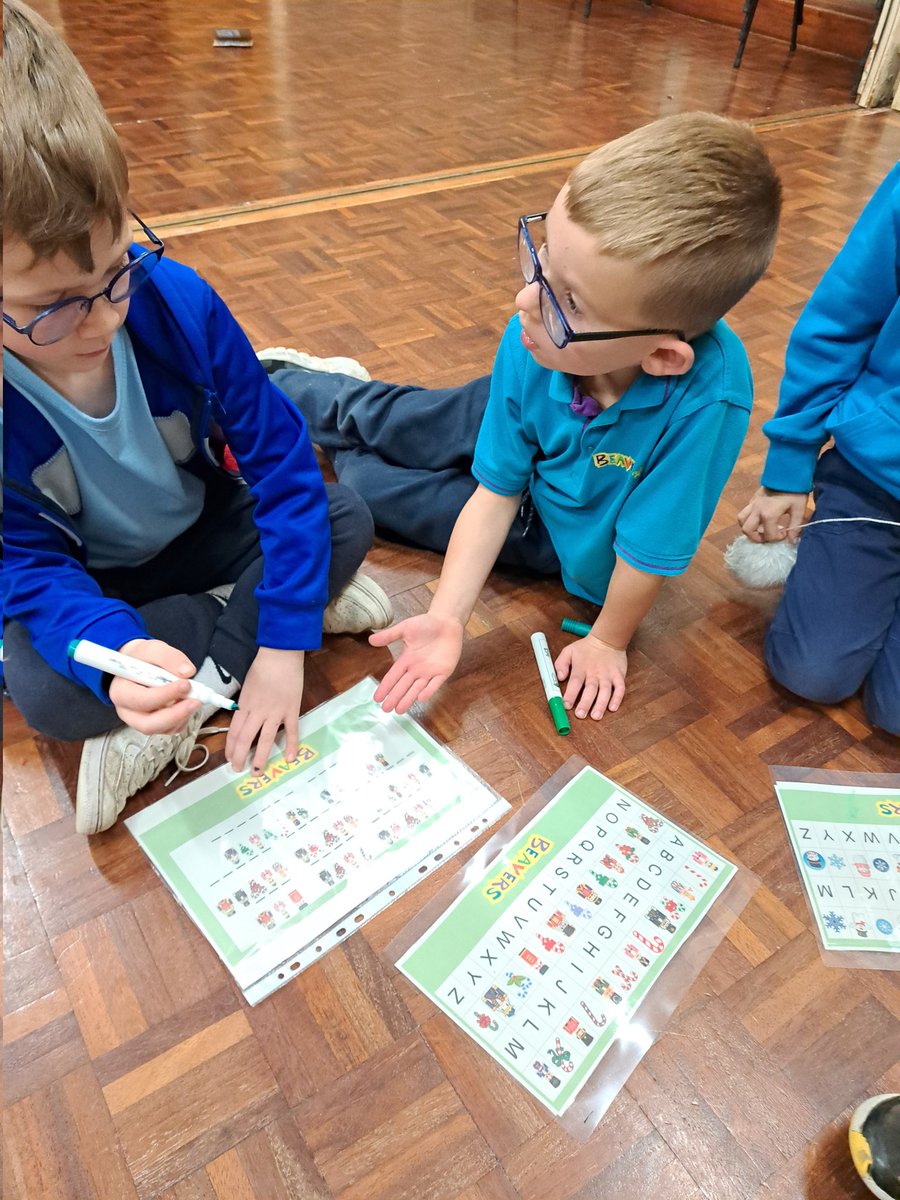 3rdwashscouts's tweet image. Tonight our St.Andrews Beavers became detectives and helped Santa solve the Gingi Gingerbread mystery. What happened?  who was behind it? Did you manage to figure it out? #SolveTheMystery #HelpSanta #FindAllTheClues #CrackTheCodes