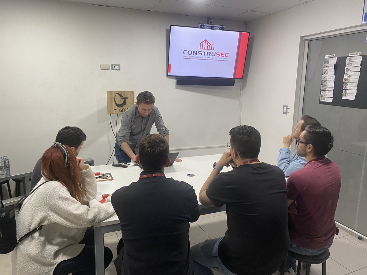¡Capacitación junto al equipo de INAI Arquitectura! #AcademiaConstrusec #Construsec 

Tema: Steel Framing, nuevo sistema constructivo 👷👷🏻‍♀️