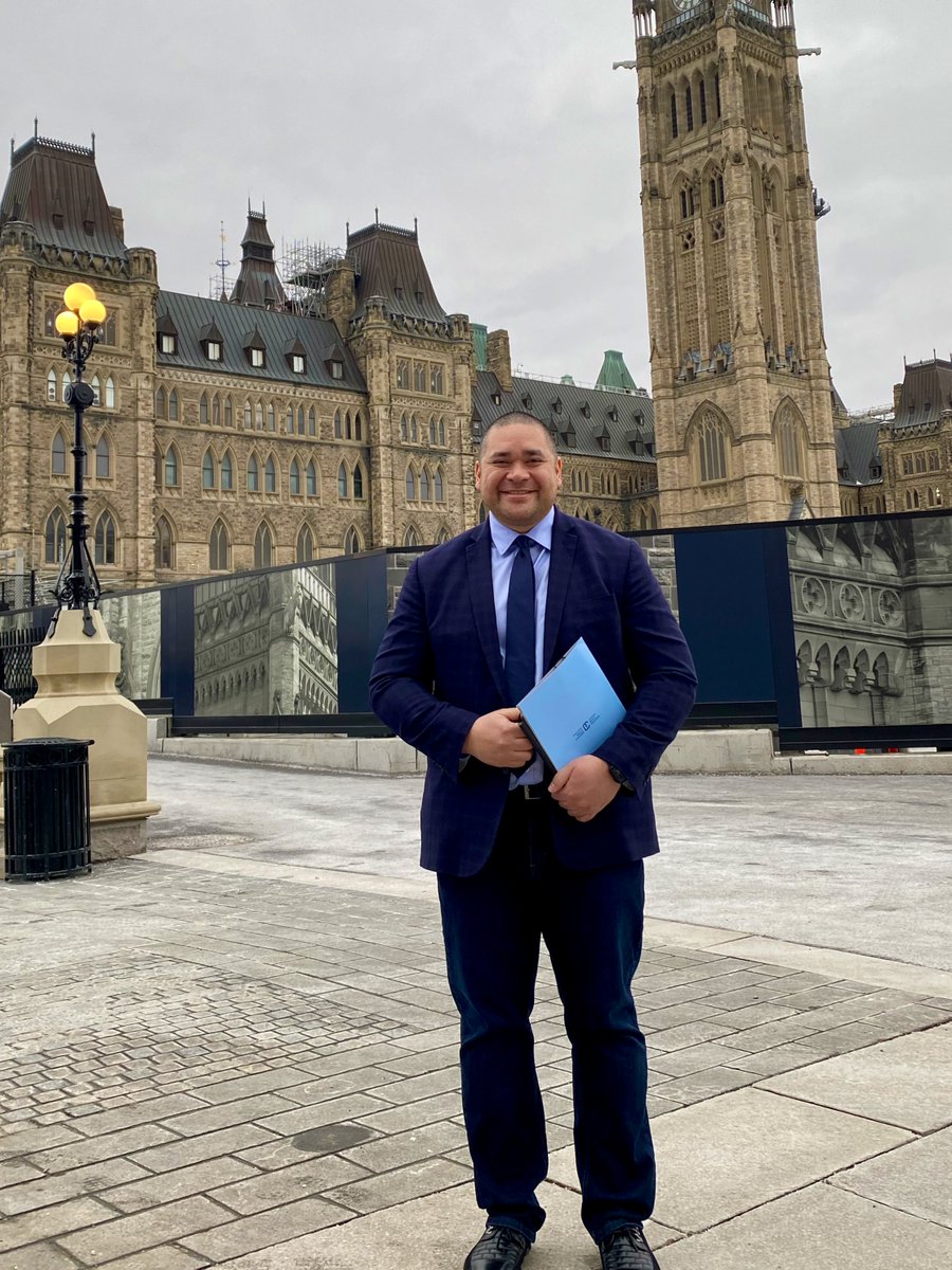 CMA_Docs's tweet photo. This week, @AlikaMD was on Parliament Hill to discuss CMA's core recommendations to the health crisis: increasing the #CHT, establishing a #HealthHumanResource and pan-🇨🇦 licensure strategy, scaling up #PrimaryCare and advancing #reconciliation in the health system. #CDNpoli https://t.co/y473tmMb0Z