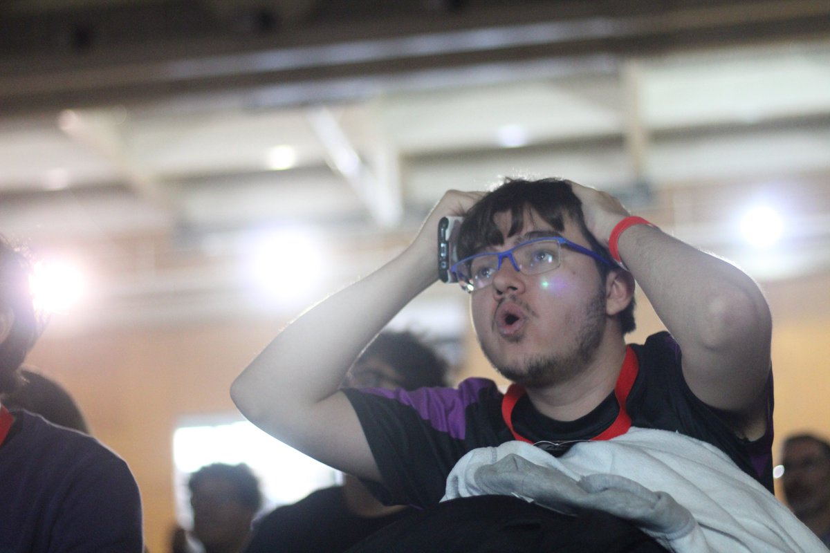 Skoll_Gaming_'s tweet photo. Nuestro pequeño @VongolaPrimoKHR al parecer es un maestro colándose en las fotos!
Aquí os dejamos unas pocas de las más llamativas en las que apareció en el #techrepublic6 😜
@NoSponsorXManco a ver si no nos vamos escondiendo tanto que a ti no se te ve ni un pelo 👀 https://t.co/2FoTdztkdT