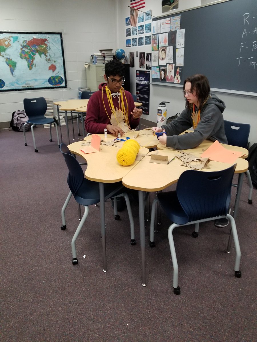 ITeachHist's tweet photo. Happy Thanksgiving from @NeuquaValley AP Euro classes! 

#AdamSmithTurkeys https://t.co/8WrpiYlKbZ