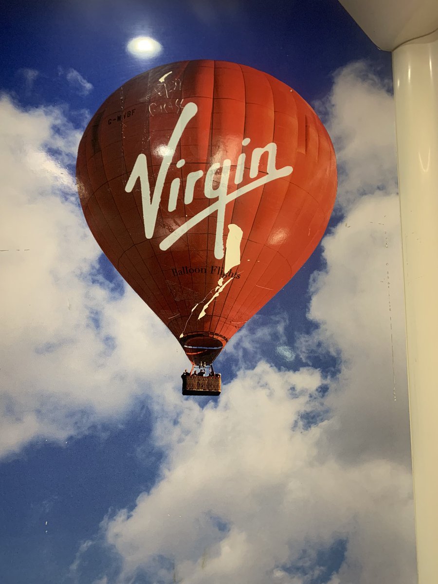 chicoh2's tweet photo. @AvantiWestCoast you still got that Virgin branding on some trains https://t.co/ZJekhikSjJ