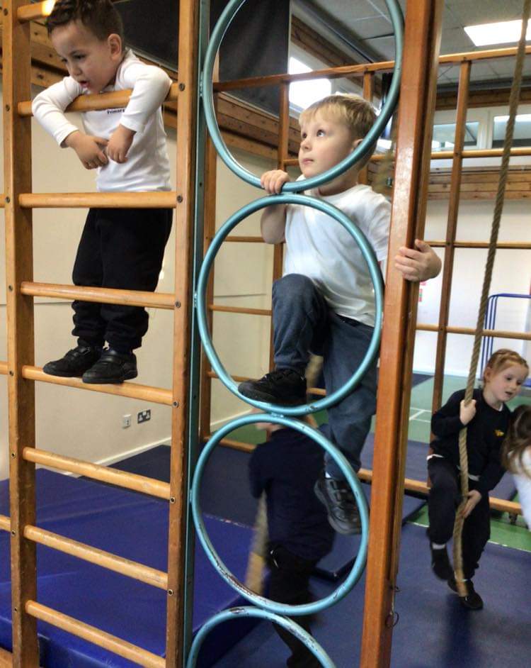Teal Class had great fun on the apparatus in PE this week. Climbing, balancing, being brave &amp; trying new things!