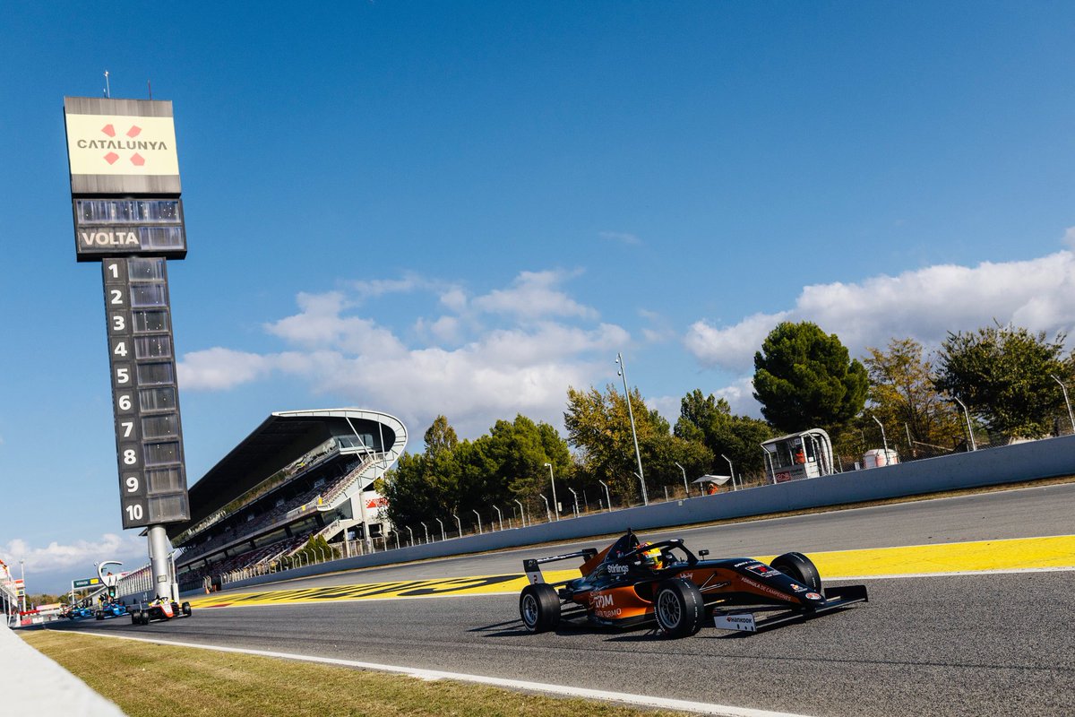 Barcelona #TBT 🇪🇸😍

#racing #driver #barcelona #f4 #formuladecampeones #cetdm #motorsport #tbt