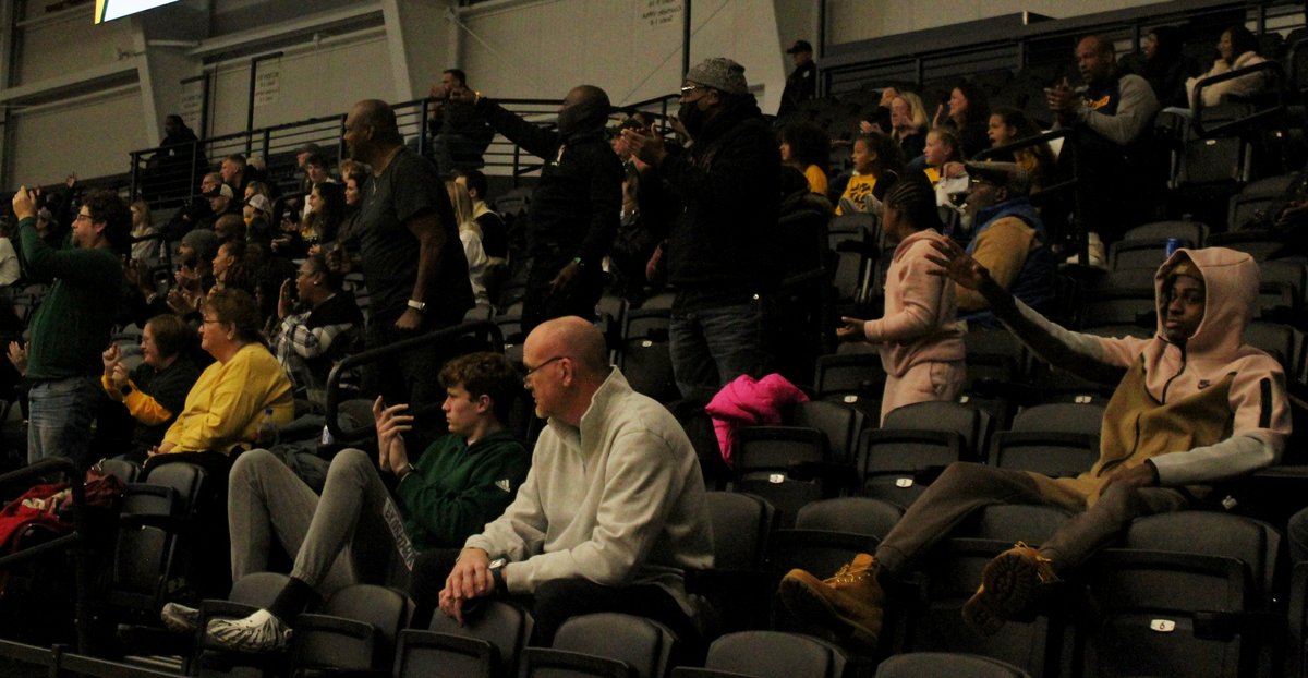 shawntay_lewis's tweet photo. The Wayne State University men's basketball team defeated Tiffin University with an 83-77 win in its second consecutive contest at the Wayne State Fieldhouse Sunday.
📷 Shawntay Lewis
@intro2pj #WSUpj #WSUa7 #sports #basketball #mensbasketball #sportsphotos @waynestate https://t.co/sKYiTmNno4