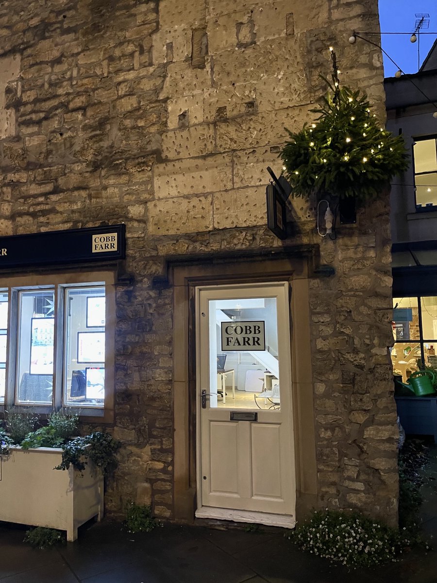 Thanks @boatowncouncil for our tree 🎄! (we were only practicing our lights, promise!) . We look forward to enjoying the light switch on tomorrow and seeing everyone there, our doors will be open! ✨