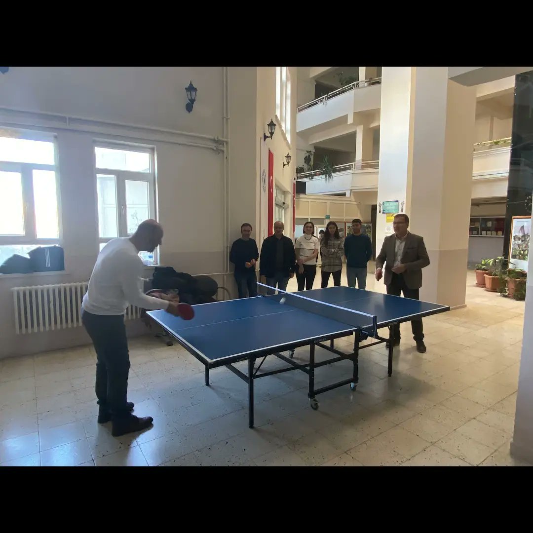fen_fakultesi's tweet photo. Fakültemizde düzenlenen Masa tenisi ve satranç turnuvalarımiz güzel bir katılımla başladı ve devam etmekte https://t.co/cXdieKf7i0