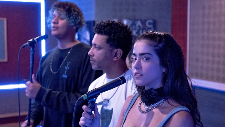 ZonaSuburbana's tweet photo. DJ Cia lança “Eu Te Odeio”, com Mariana Mug, eleita pela revista Rolling Stones uma das novas apostas da música brasileira

#Rap #HipHop #DjCia #EuTeOdeio #LeeMagnatta #MarianaMug

🔽Matéria completa acesse🔽

https://t.co/r2VNIcKhmu https://t.co/PEIzi2Y5mw