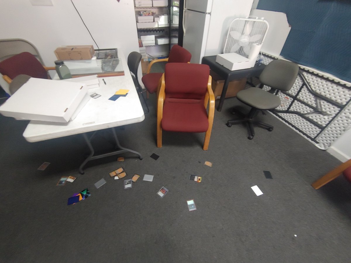 Hellviper tweet media