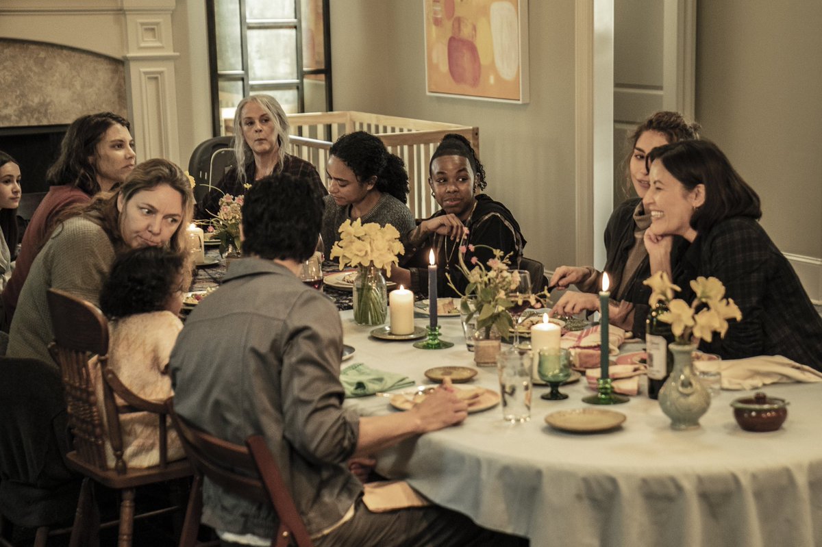 twdufans's tweet photo. Happy Thanksgiving everyone!! 🍁🦃 https://t.co/pxm4jKyjSS