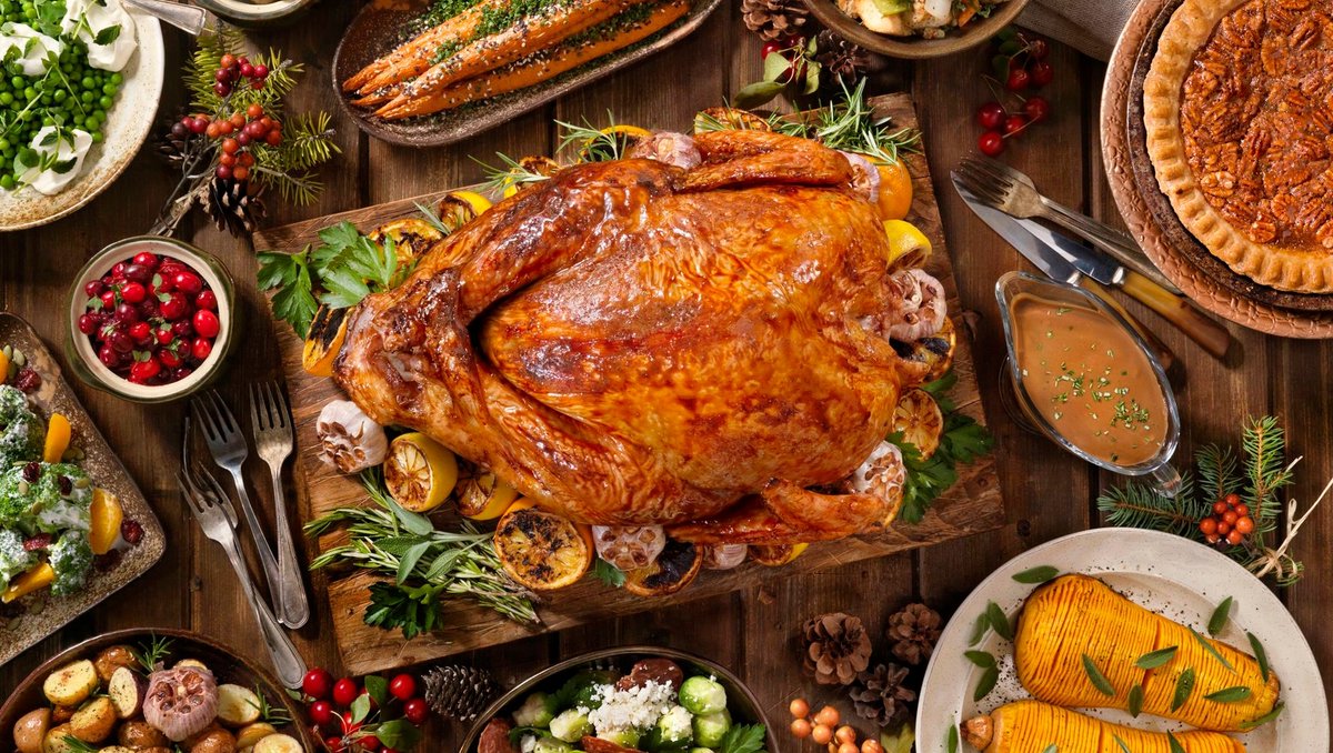 HousewarmingsRS's tweet photo. Happy Thanksgiving from the Housewarmings family to yours. We hope you're having a safe and fabulous holiday!

#happythanksgiving https://t.co/s5RZtB9lW4