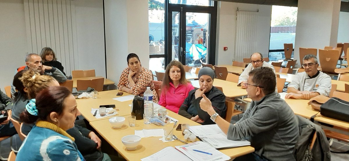 SerreMaryse's tweet photo. Les délégués Fsu en réunion au lycée Martin bret à Manosque https://t.co/u55BKfQo1B