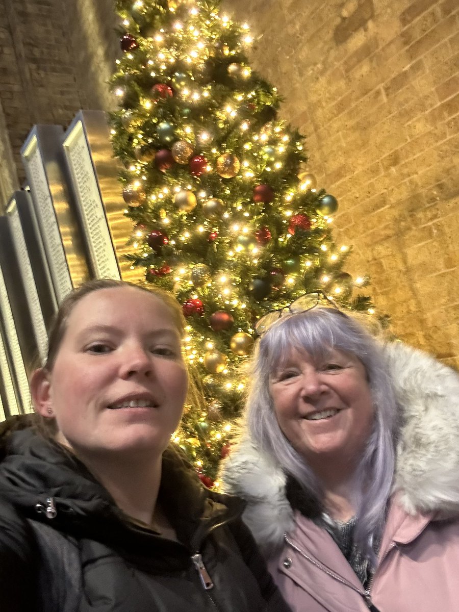 sarah vickers tweet media