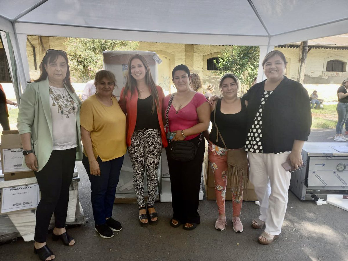 CONSTRUIR FUTURO | Entregamos microcréditos y herramientas a 297 emprendedores y víctimas de violencias de género por casi 9 millones de pesos.
#igualdadderechos <a href="/MDSTuc/">Desarrollo Social</a> <a href="/GobiernoTucuman/">Gobierno de Tucumán</a>