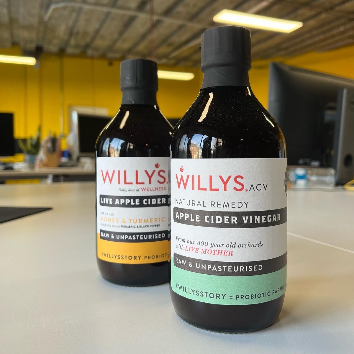 StudioNewwave's tweet photo. We 💖it when clients send us goodies! Especially when it gives us that feel good factor!🙌

This week, we’ve been lucky enough to sample some @willysacv Apple Cider Vinegar.

Getting our daily dose of Willy’s ACV is quickly becoming a must for the Newwave team 🍏

Thanks Willy’s! https://t.co/ERHFMukozB