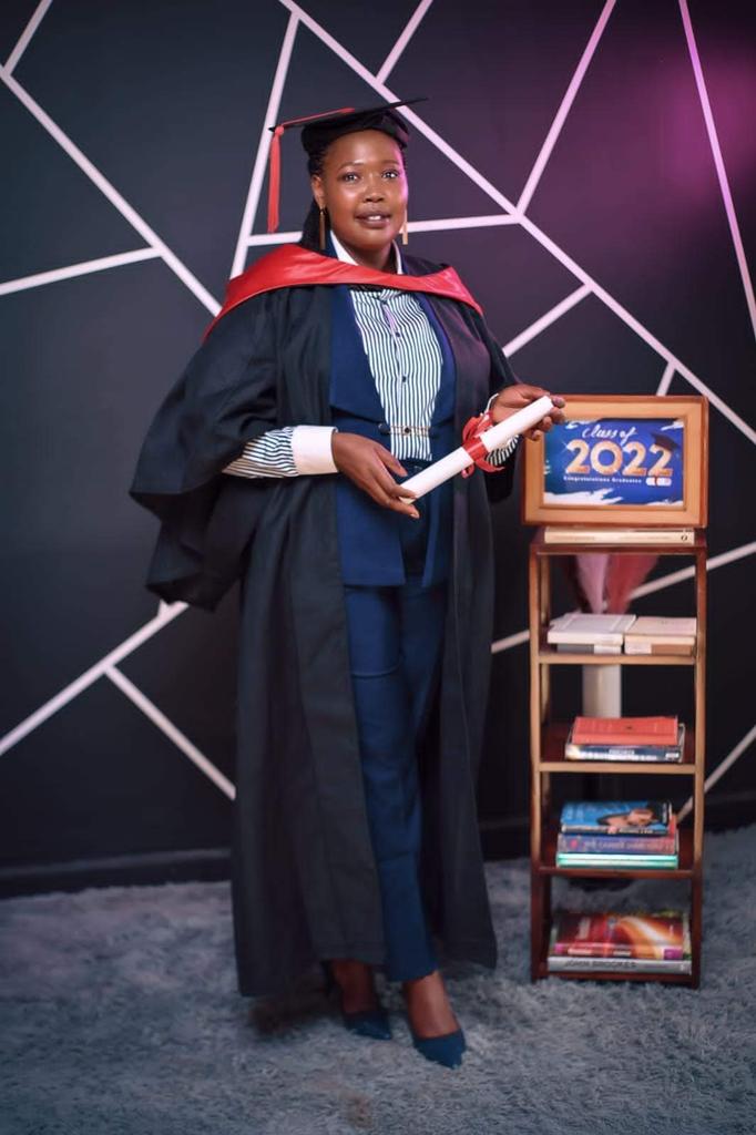 DSquareKe's tweet photo. Congratulations Sarah Siwa on your Graduation and thanks for trusting us. 🙏 https://t.co/TXRit5Pt6p