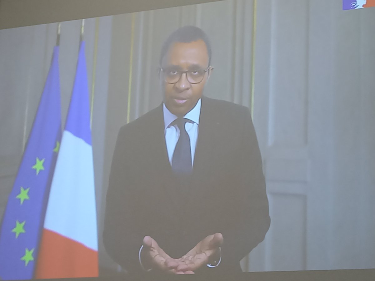 samiralaroui's tweet photo. 🙏 @Cnesco @LeCnam pour ces 2 jours #CC_Evaluation très riches!
🙏 @PapNdiaye @reseau_canope @ReseauInspe @educIFE @ENSdeLyon @cafepedagogique #AndréTricot
@HuartJean @frhannequin
#formation #inclusion @AnnePadier
#cooperation
Des pistes💡 pour faites évoluer les pratiques! https://t.co/zrgYcZZ82S