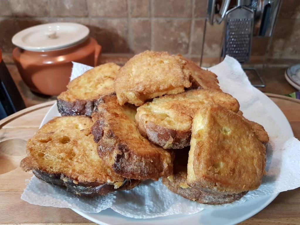 lamiabuonaforc2's tweet photo. PANE RAFFERMO FRITTO la bontà sta nella semplicità😋
#paneraffermo Ricetta siciliana:
 https://t.co/o5aDEh8LFq https://t.co/eSSKTEFMsq