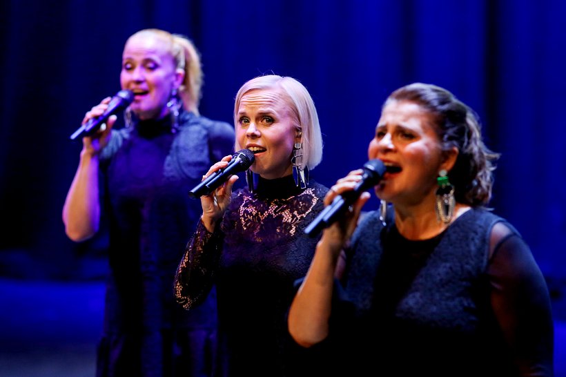 derrychoirfest's tweet photo. Can you believe it's been just over a month since this year's main festival ended!?
🎶 🤗 🎶 What was your festival highlight?
#ElleriTütarlastekoor #Ellergirlschoir
#TunedInProject
@RajatonVocal
@CodettaDerry
#derrychoirfest #throwback #tbt #throwbackthursday https://t.co/zWOnZKyA9H