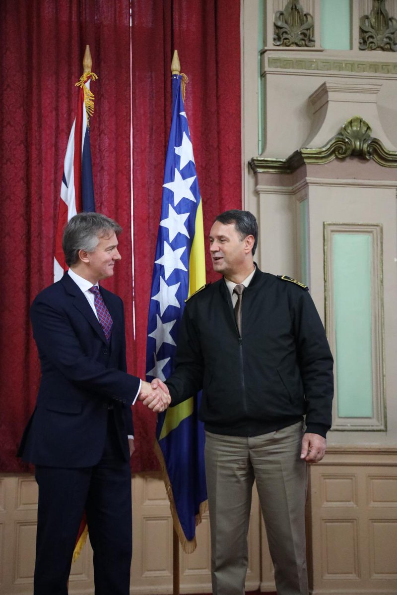 The 🇬🇧 is delighted to officially handover essential IT equipment for the Light Infantry Battalion Battle Group as we continue to support 🇧🇦 Defence Reform and commitment to the #NATO Pool of Forces. <a href="/natobih/">NATOBiH</a>  <a href="/DefenceHQ/">Ministry of Defence 🇬🇧</a>  #StrongerTogether