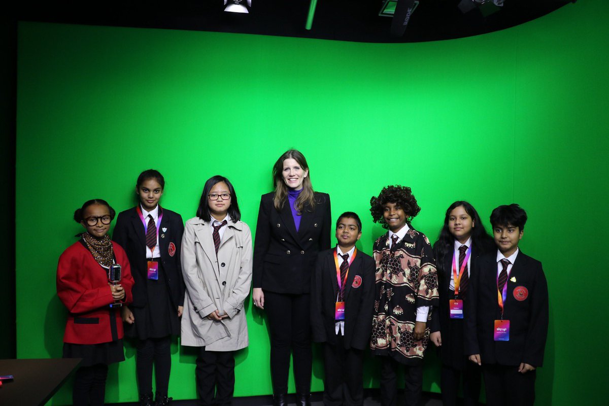 Faced a few tough questions today @skygroup. 
 
260,000 kids have visited Sky's Academy Studios to discover the different jobs in front and behind the camera.
 
Vital that industries connect with young people to attract the best talent and lift aspirations.💪📺