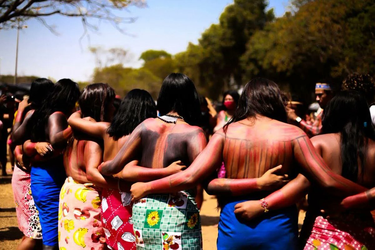 Our movement has grown in ways we only dreamt of a decade ago. So many have stepped up to defend the rainforest, Indigenous rights, &amp; our global climate. Your solidarity is an inspiration, and we do not take it for granted. #gratitude 

Photo: Duda Dusi