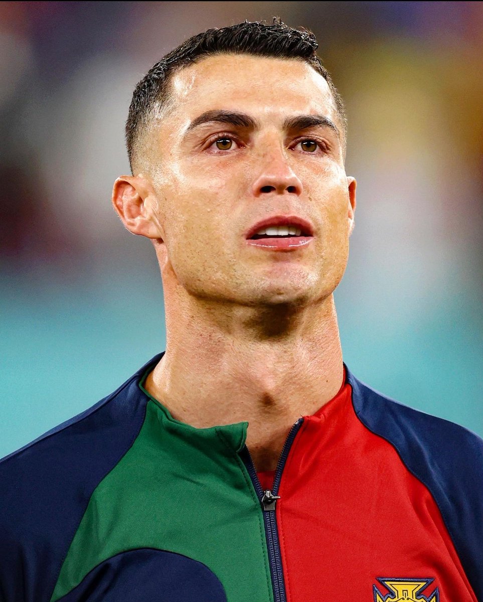 daguitovaldes's tweet photo. Saluden al ÚNICO futbolista de la historia en marcar en cinco (5) Copas Mundiales de la FIFA.

CRISTIANO. RONALDO. https://t.co/ltW24qUMhE