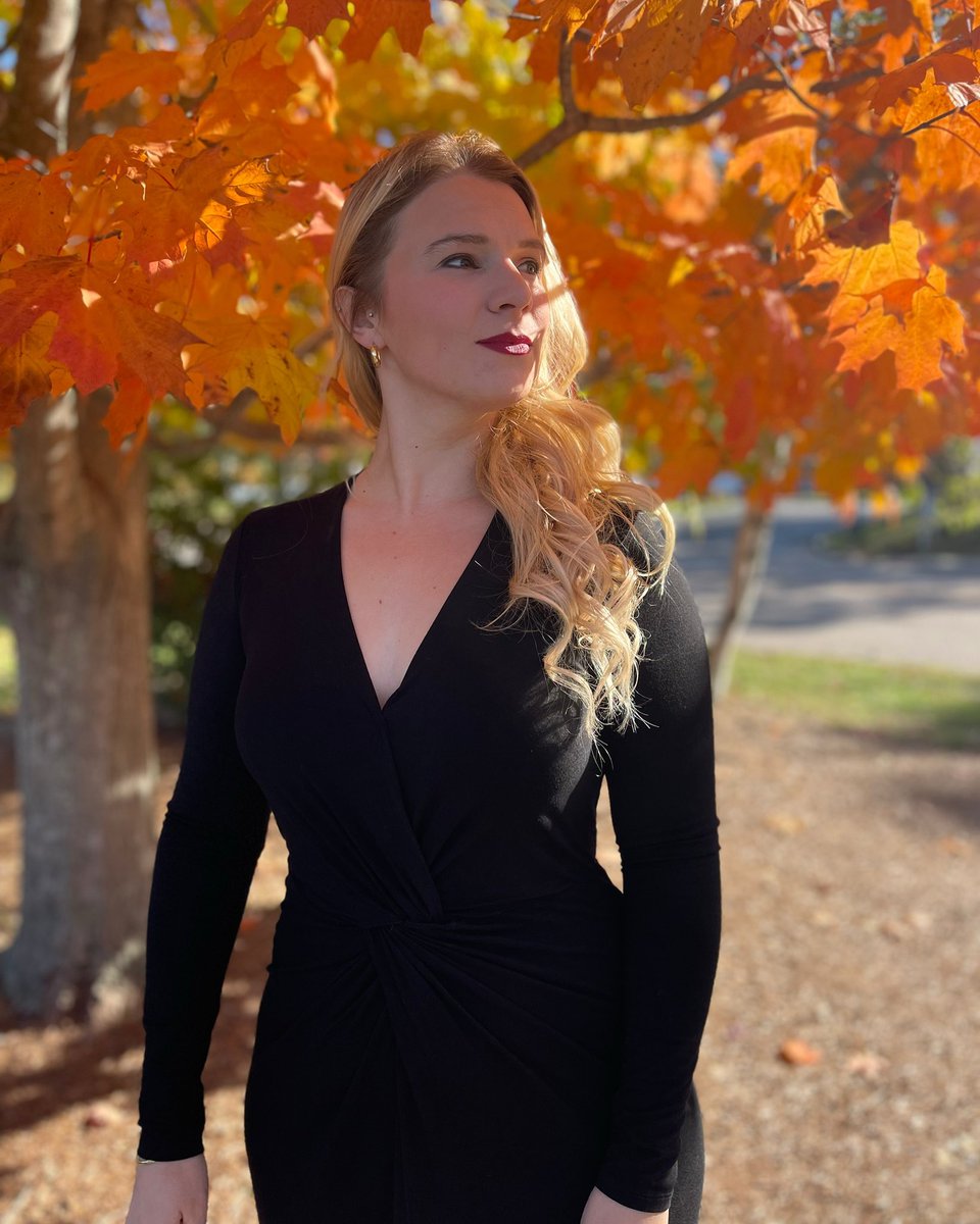 Happy Thanksgiving 🦃🍁 

Definitely wearing this outfit for #TurkeyTime 

📸 <a href="/CatherineGGoode/">Catherine Goode</a>