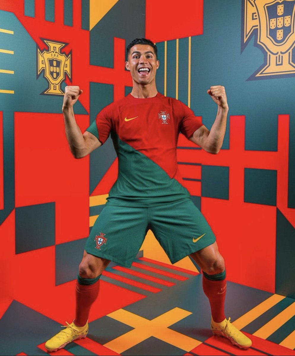 CR7_inside's tweet photo. ‼️ RECORD HISTORIQUE 

CRISTIANO RONALDO DEVIENT LE PREMIER JOUEUR DE L’HISTOIRE À MARQUER DANS 5️⃣ COUPES DU MONDE !!!

LÉGENDE VIVANTE https://t.co/4SoghAojpX