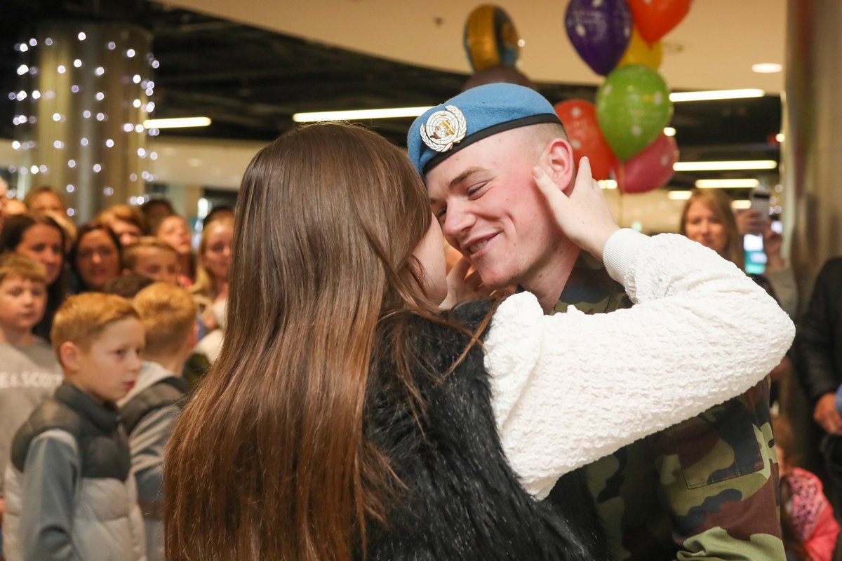 WELCOME HOME!!

The 120th Infantry Battalion have returned home having been away from their families &amp; friends for over 6 months <a href="/UNPeacekeeping/">UN Peacekeeping</a> in South Lebanon

Best wishes to the 121st Infantry Battalion who have taken over peacekeeping duties

More 📸: flickr.com/photos/dfmagaz…