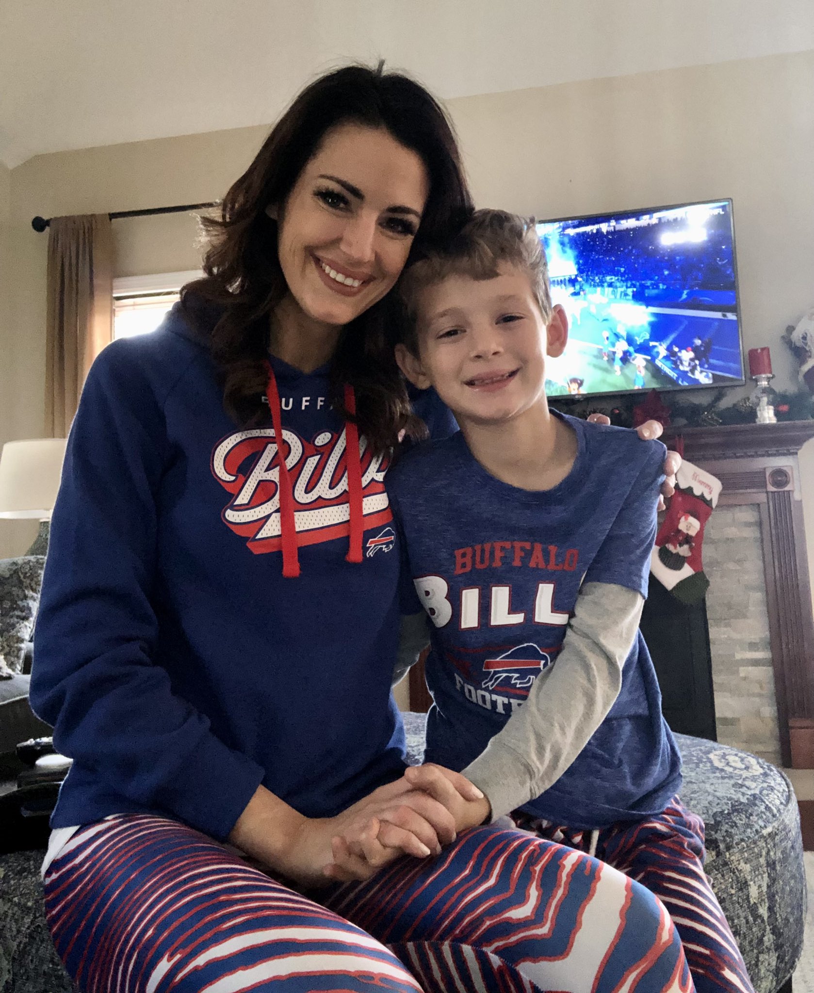 Melissa Holmes on Twitter: "Thankful for family - and Josh Allen. #