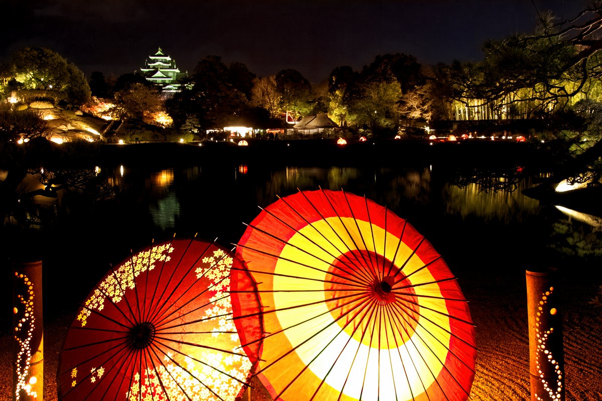 ExploreJapanAR's tweet photo. هذه هي حديقة كوراكوين الواقعة في أوكاياما، وهي واحدة من ثلاثة حدائق كبيرة في اليابان.  وتغطي المناظر الطبيعية المتدحرجة فيها 144000 مترمربع، هنا يمكنكم الاستمتاع بمشهد المروج الكبيرة والبرك وأشجار البرقوق والساكورا والجسور مع خلفية قلعة أوكاياما الجميلة💚🏯 https://t.co/h7EyBsXRXA