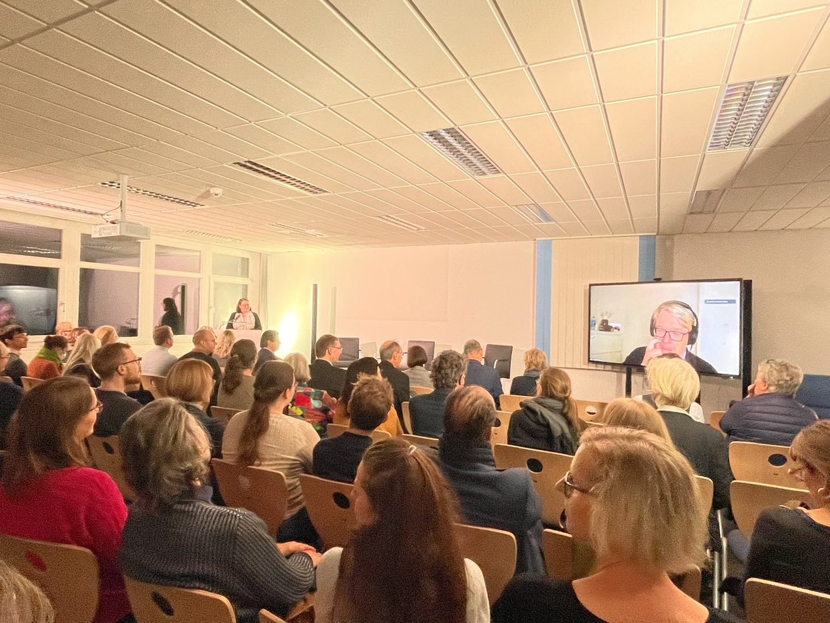 SLUBdresden's tweet photo. Es ist soweit🥳 Wir weihen die neuen Räume unseres #OpenScience Labs ein! Gemeinsam mit @tudresden_de & @DRESDEN_concept-Partnern bringen wir hier künftig Interessierte, Enthusiast:innen & Skeptiker:innen einer offenen Wissenschaftskultur zusammen. Gleich: Podiumsdiskussion… /ag https://t.co/BbW7AriVUH