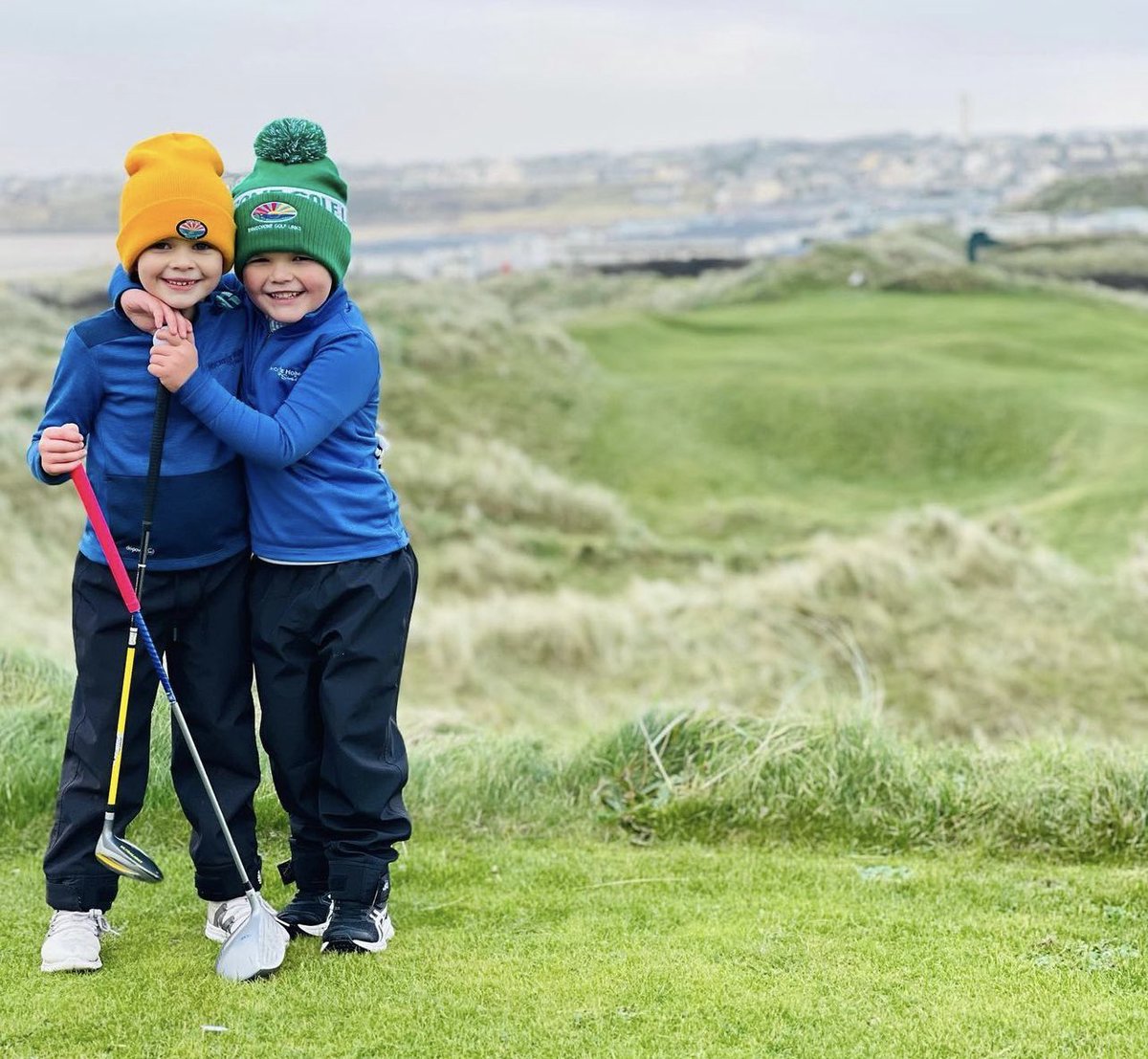 Michelle Holmes Golf tweet media