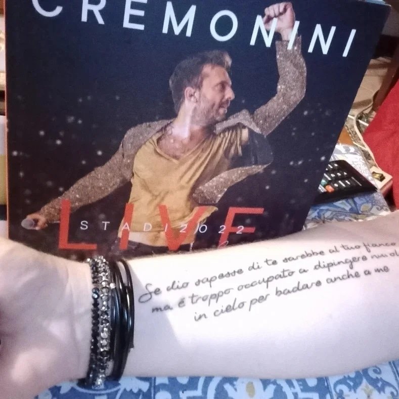 IsabellaAutunno's tweet photo. Al concerto di @cesarecremonini, emozioni indimenticabile...@IsabellaAutunno https://t.co/f0V7gkp63O
